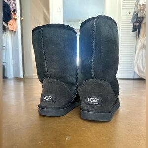 UGG Classic Short Black Boots - Size 8